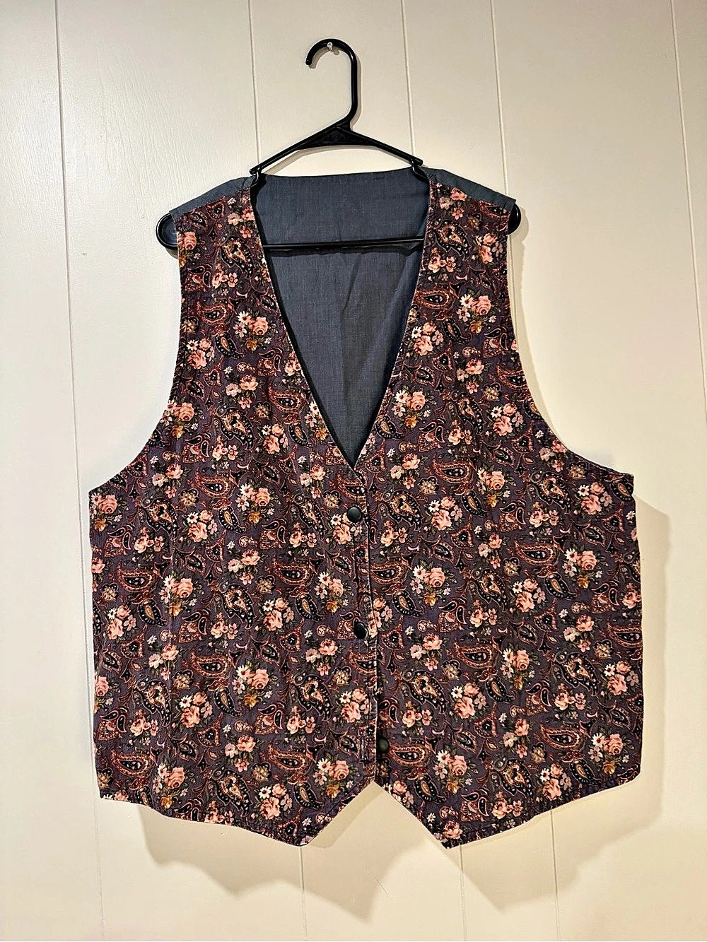 Floral Paisley Button Front Vest in Purple & Pink